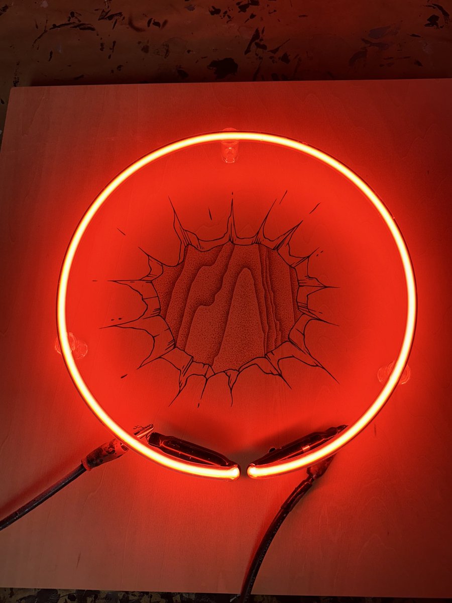 bitcoinburnbabe's tweet image. I did my biggest burn yet for a special collab for an album cover.
I burned the heart of the piece, and two other artists are weaving in neon and paint to bring it fully to life. I can’t wait for you to see it all come together!
Here’s a sneak peek of the neon lighting up my…