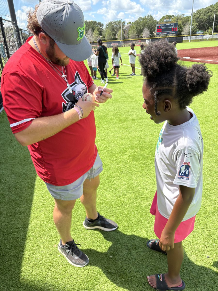 Coastal Collegiate Baseball League tweet media