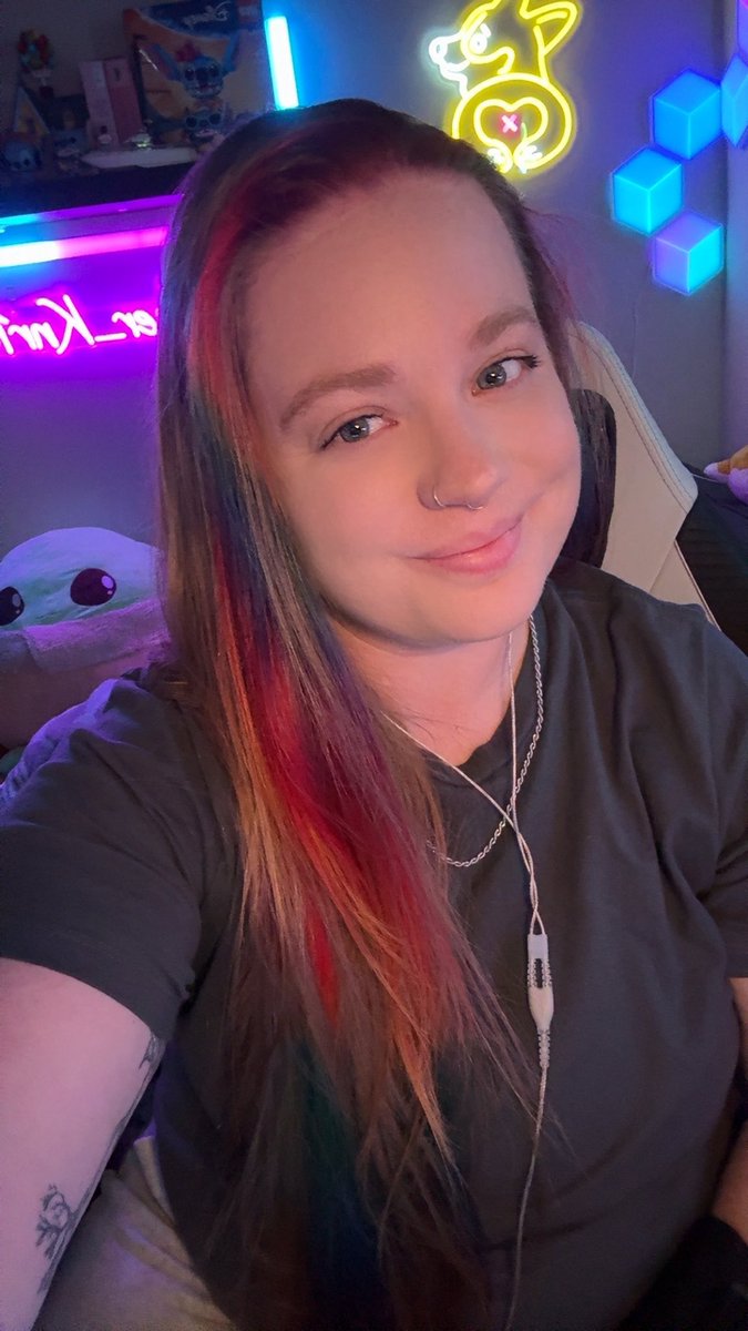 Kicker_Knr10's tweet image. RAINBOW HAIR is giving LIFE on this Monday!!! We’re LIVE NOW over on KICK!  Come say hi and let’s take bets how long the WIFI will last!