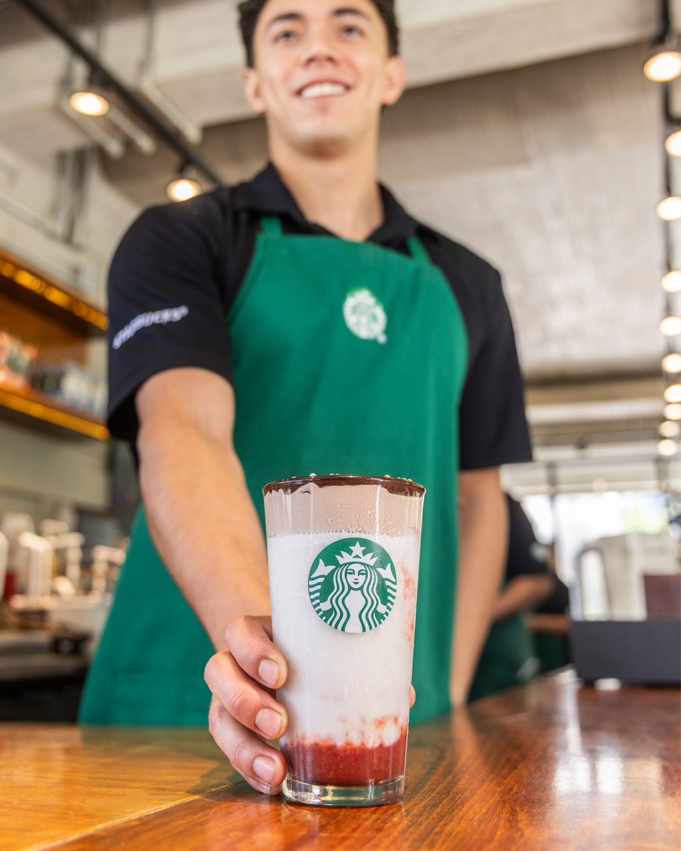 Ese sabor que te lleva directo a grandes momentos 🍓🍫🍦 
Neopolitime está aquí y no hay manera de resistirse.

Dale RT si tú también tienes antojo de uno.⚡️
#UnVeranoParaRecordar