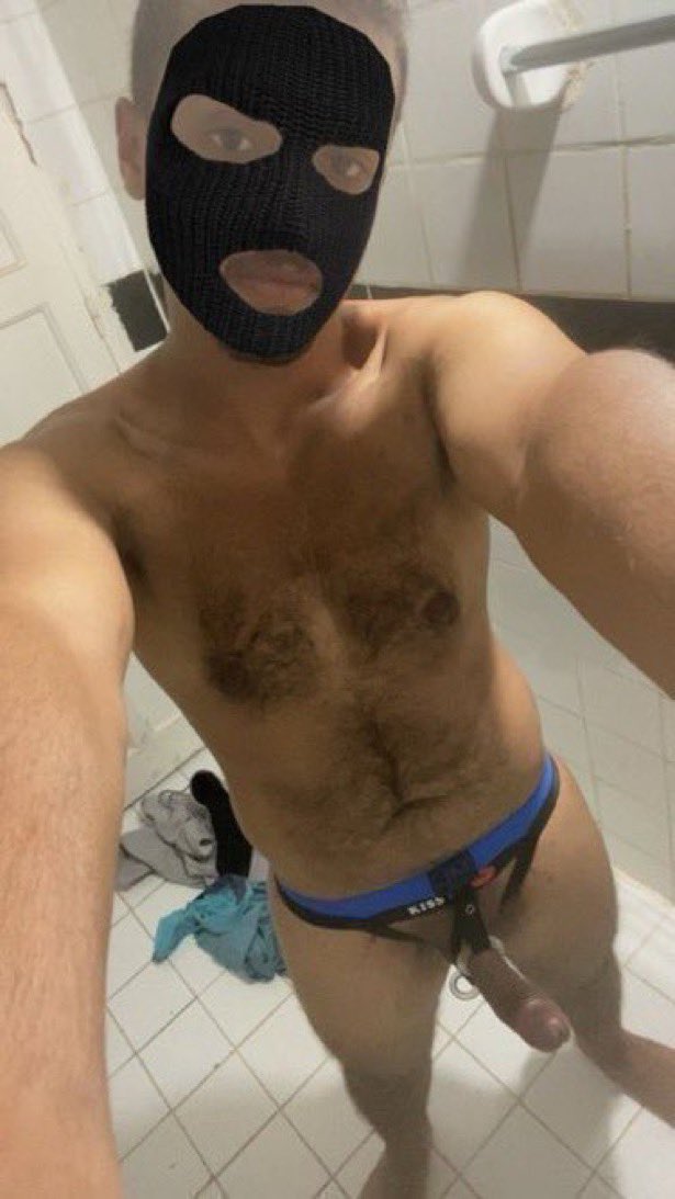 Strong4manx's tweet photo. Kız kardeşine onu vermemi isteyen bir pezevenk var mı? #gay #femboy https://t.co/78KbjIkr9f
