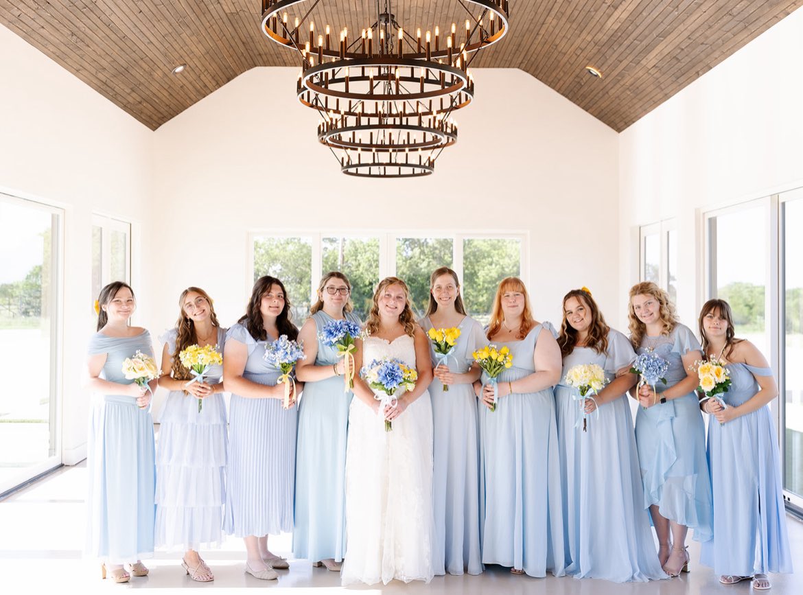 My sister got married!! Love you meme!! Welcome to the family Steve! 💛🩵🤍