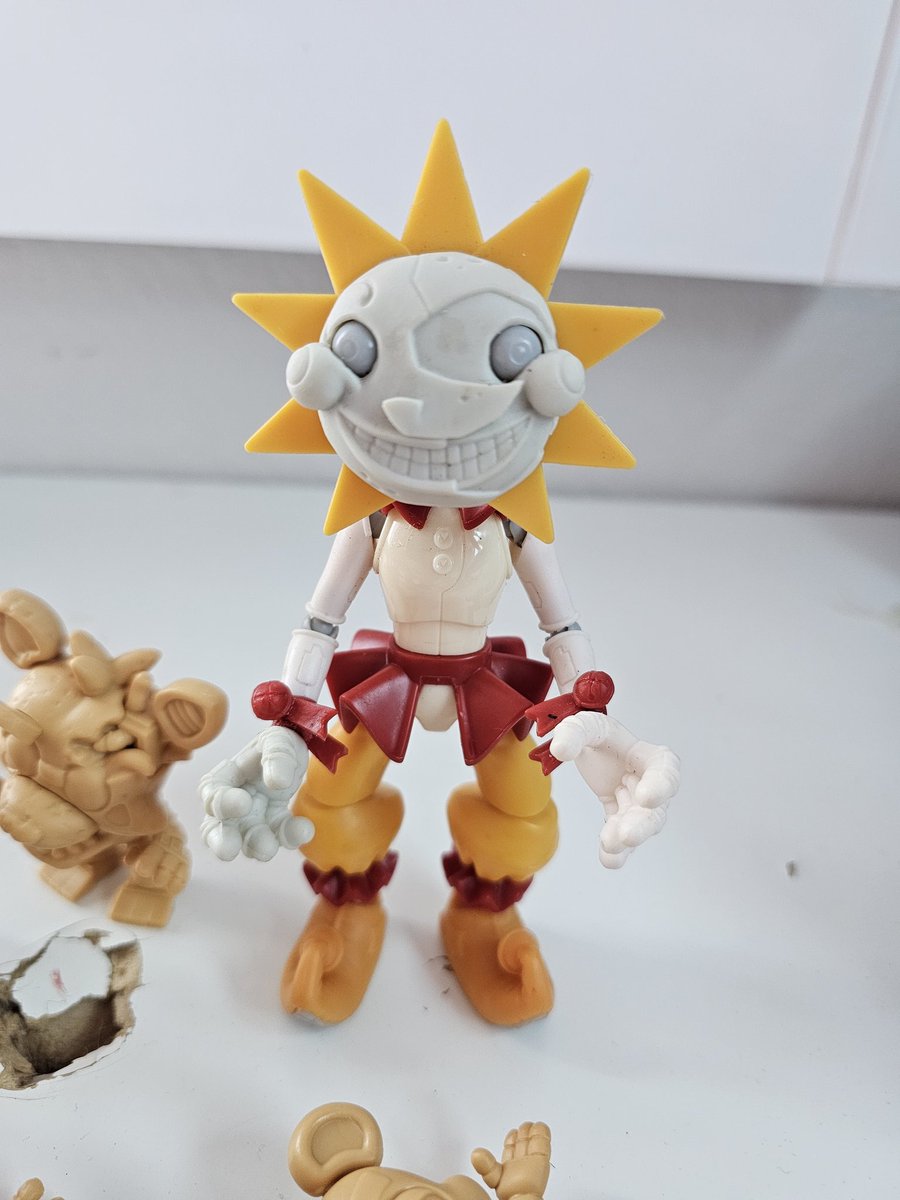 PROTOTYPE SUN FNAF ACTION FIGURE???