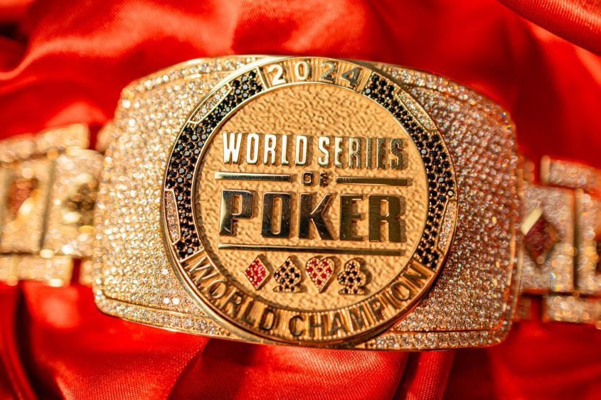 Please join us for a completely manufactured controversy about the WSOP cutting costs by downgrading this year’s Main Event bracelet! The bracelet was unveiled by the Guy Fieri of magicians, our close personal friend, Criss Angel. casino.org/vitalvegas/wor…