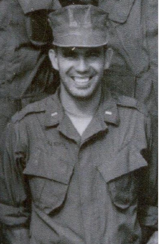 United States Marine Corps First Lieutenant Gatlin Jerryl Howell was killed in action on July 7, 1967 in Quang Tri Province, South Vietnam. For his extraordinary heroism and bravery, Gatlin was awarded the Navy Cross. He was 31 years old. Leader of Marines. American Hero.🇺🇸