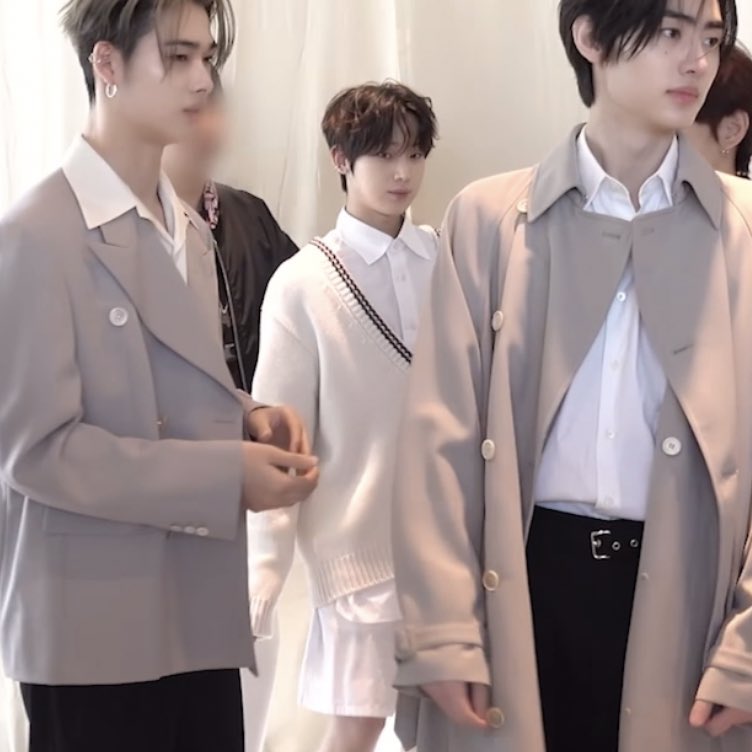 ตุวแค่เนี้ยยย แอบหยิบใส่กระเป๋าไปใครจะเห็น