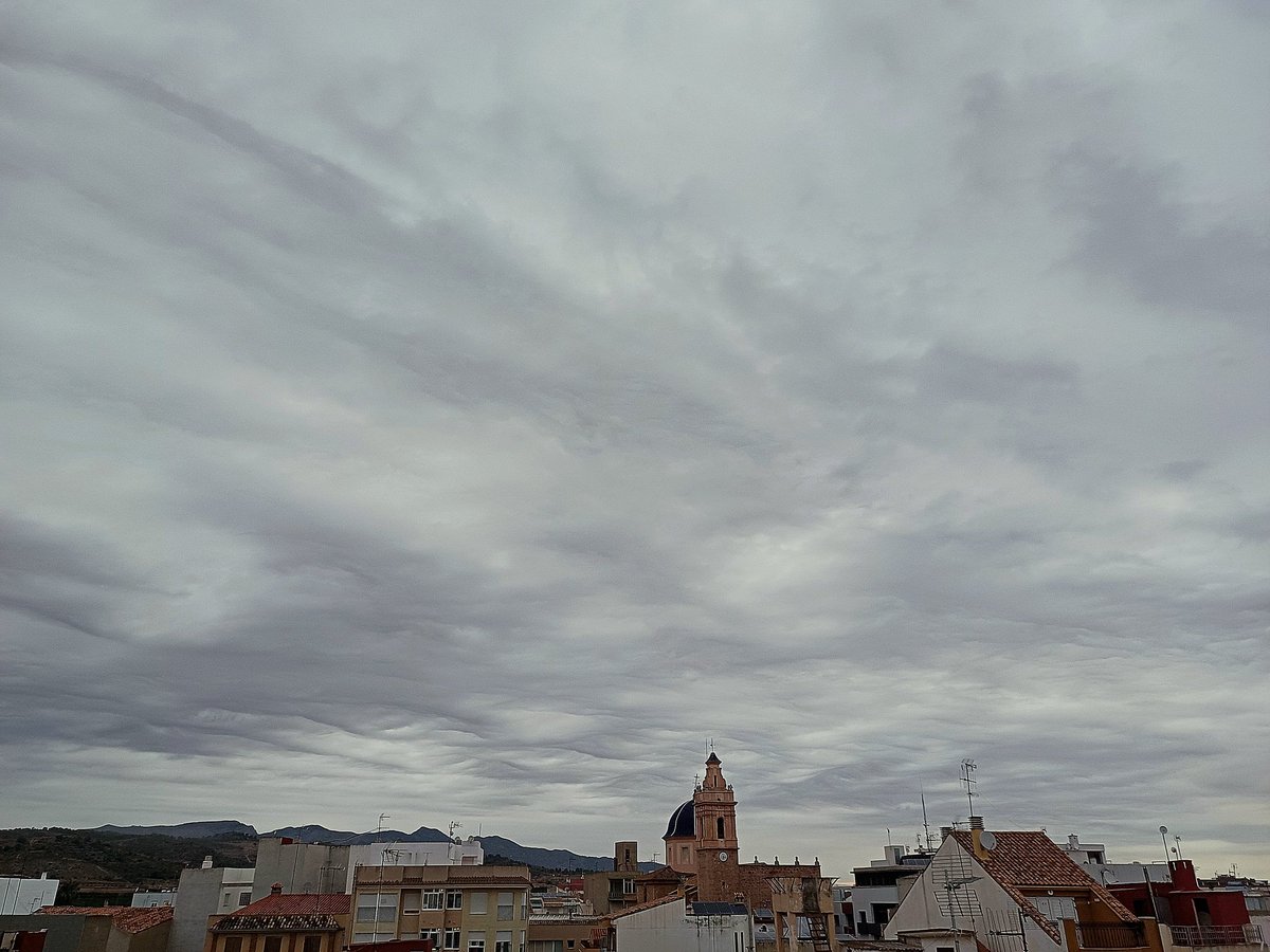 Nuvol de bon mati,Xilxes.<a href="/apuntoratge/">À Punt Oratge</a> <a href="/oratgenet/">Oratgenet Jordi Payà</a>