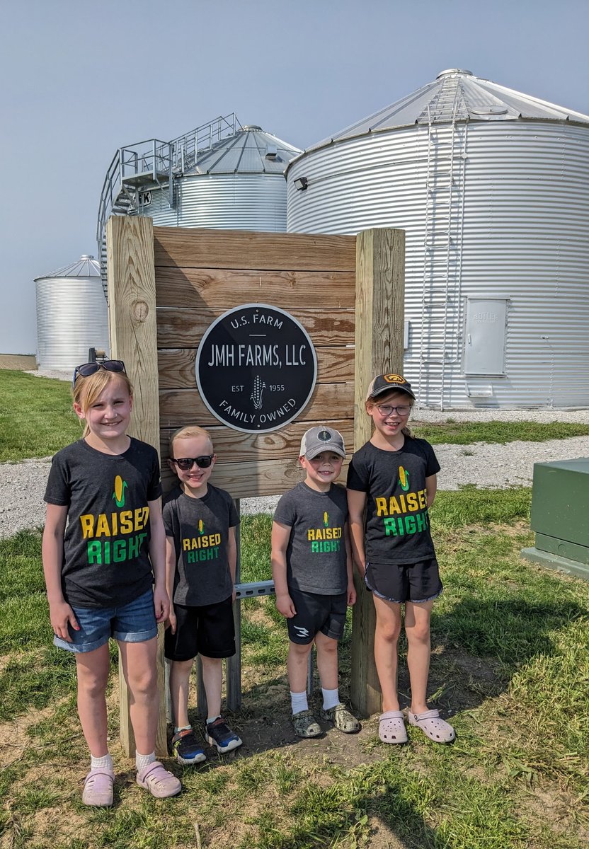 WyffelsHybrids's tweet image. Life in the Central Corn Belt lately.

#WyffelsCountry