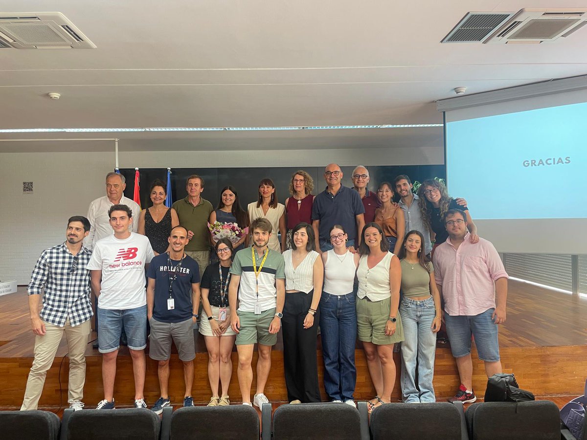 👏 Felicitamos a <a href="/Alicia_Picazo/">Alicia</a>, nueva doctora en el GPLSI, por su tesis:

"Estudio analítico de la traducción automática de protocolos de ensayos clínicos: propuesta de patrones de posedición".

Un orgullo contar con su trabajo y dedicación.

#GPLSI #doctorado #NLP #IA