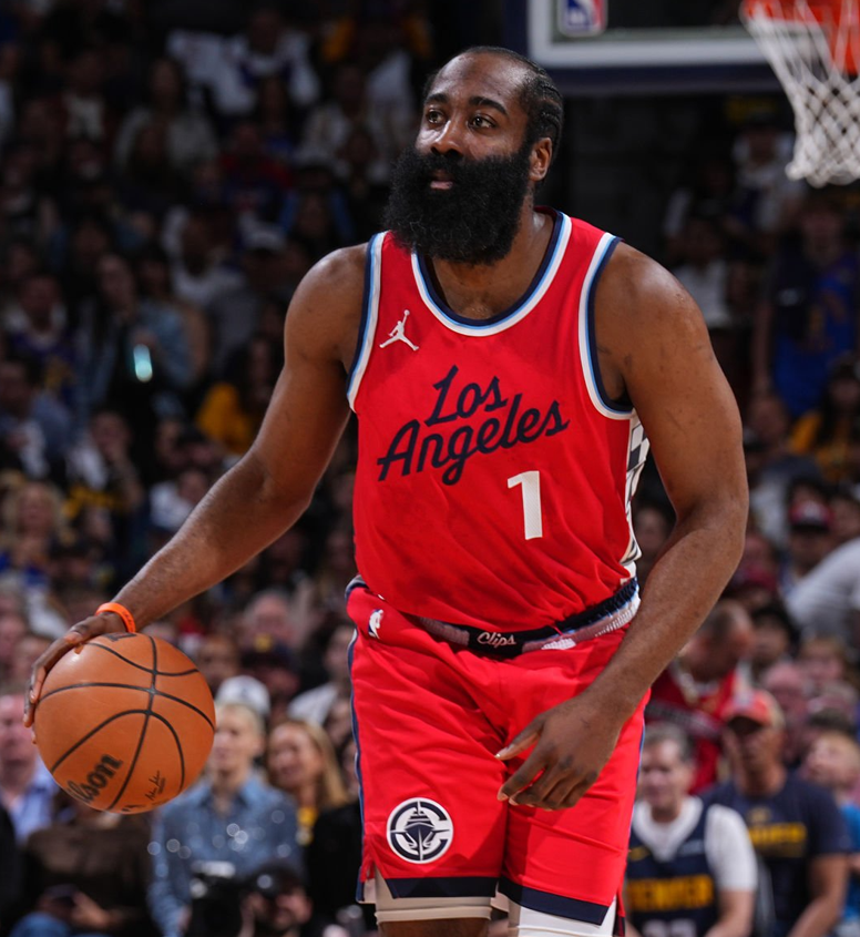 50NuancesDeNBA's tweet photo. Selon Lawrence Frank, Président des Opérations Basket des Clippers, James Harden a joué un rôle majeur dans la capacité des Clips à recruter cet été...par sa simple faculté à faciliter la vie de ses coéquipiers 👀

via @FlyByKnite 🗞️ https://t.co/xKd5xRYcSG