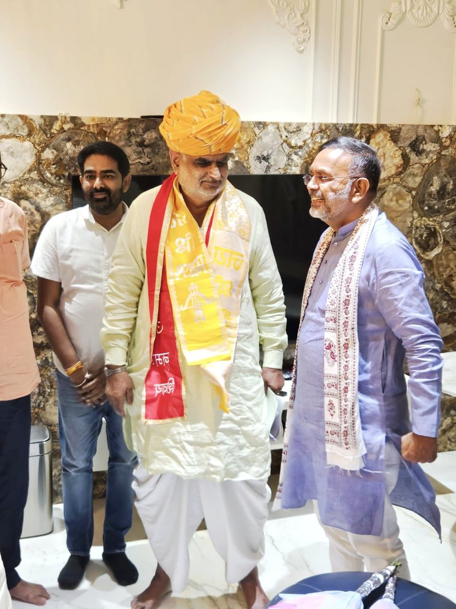 Heeralal Nagar (Modi ka parivaar) (@hlnagar) on Twitter photo राजस्थान सरकार में हमारे साथी यूडीएच मंत्री श्री <a href="/officialkharra/">Jhabar Singh Kharra</a> जी को जन्मदिवस की हार्दिक शुभकामनाएं एवं बधाई।
ईश्वर की कृपा से आपका जीवन दीर्घायु, स्वस्थ एवं सुयशपूर्ण हो।। राजस्थान सरकार में हमारे साथी यूडीएच मंत्री श्री <a href="/officialkharra/">Jhabar Singh Kharra</a> जी को जन्मदिवस की हार्दिक शुभकामनाएं एवं बधाई।
ईश्वर की कृपा से आपका जीवन दीर्घायु, स्वस्थ एवं सुयशपूर्ण हो।।