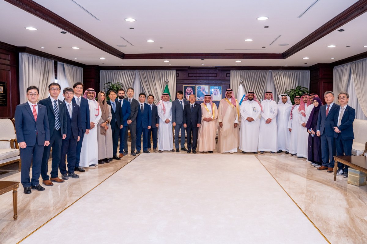 LGE_Global's tweet image. LG builds the first Saudi HVAC site for tropical climates with global partners, driving real-world Innovation ❄️🌴
#LG #LifesGood #HVAC
lgnewsroom.com/2025/07/lg-to-…