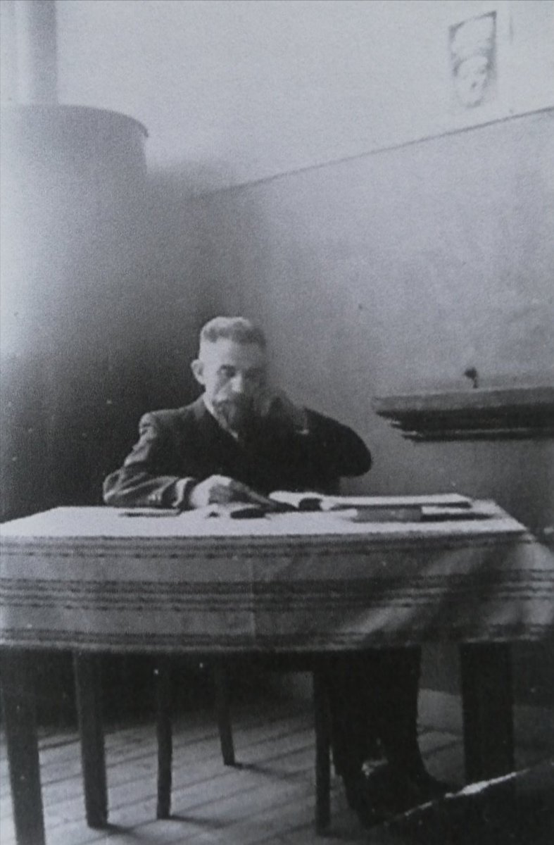 Op 8 juli 1942 noteerde de Joodse leraar Gabriel Italie uit Den Haag in zijn dagboek: 'Als er geen wonder gebeurt [...] is het lot van de Nederlandse Joden bezegeld: mannen en vrouwen tussen 16 en 40 jaar zullen naar Silezië gedeporteerd worden.'