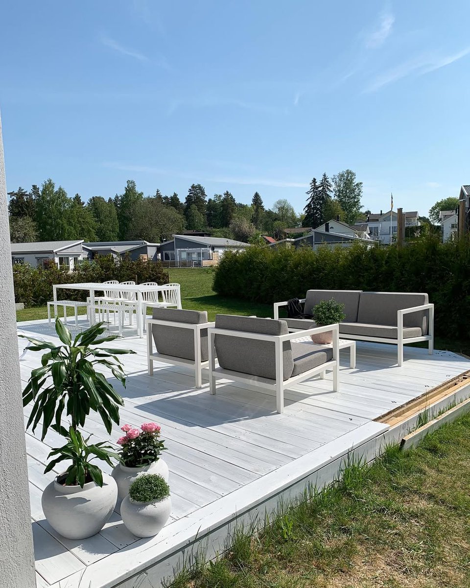 Forali565's tweet image. Today things are happening on the patio!!! 🤩✊ we will get up wind protection around the entire terrace! Wow! We're going to make our own! If you want to see what color we laser the balcony with check out my story and print screen so you have it on the phone
😘❤  kisses !