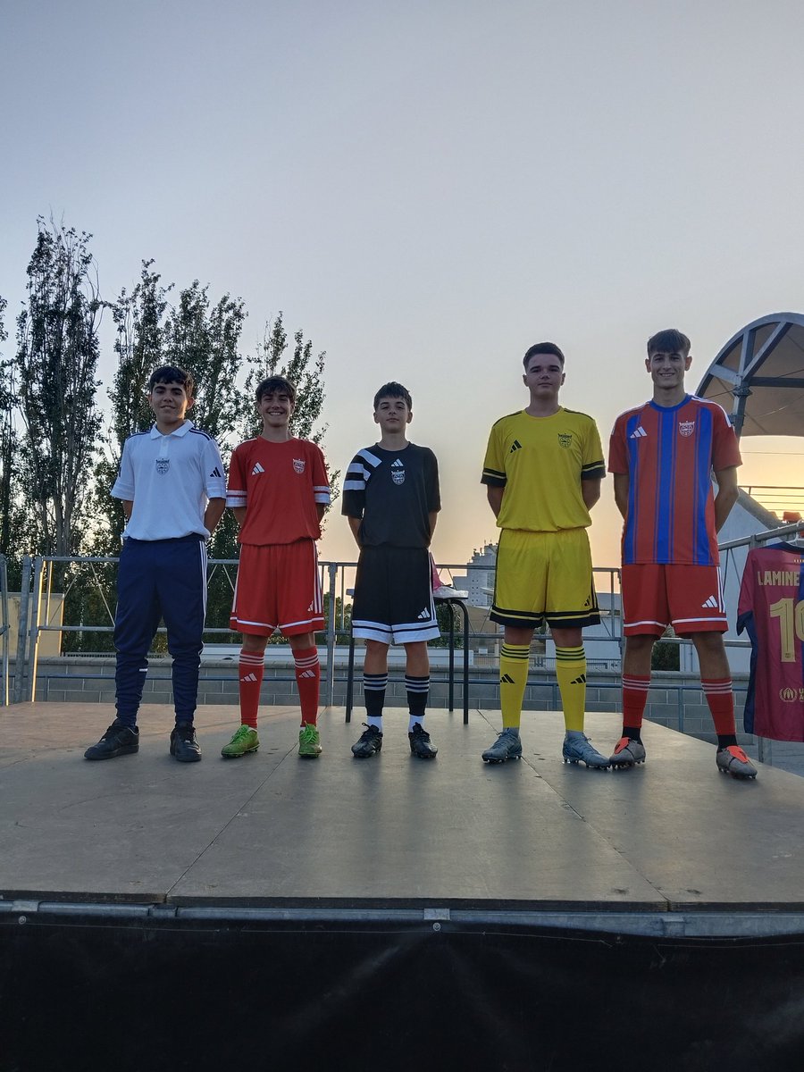 CF Mollet UE tweet media