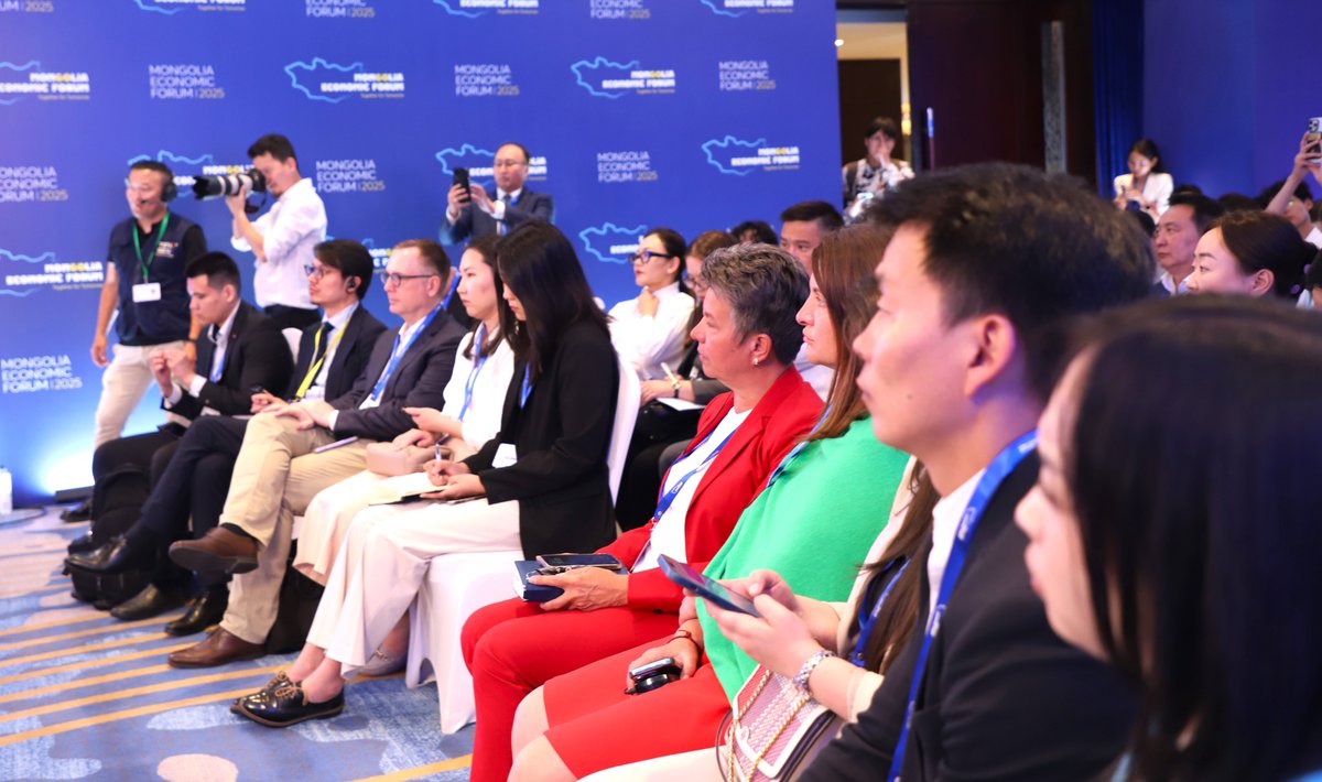“Монголын эдийн засгийн чуулган 2025”-ын “Олон улсаас хөрөнгө оруулалт татах нь” салбар хуралдаан “Туушин” зочид буудлын “Соёмбо” танхимд болж байна.
frc.mn/#/view/9246