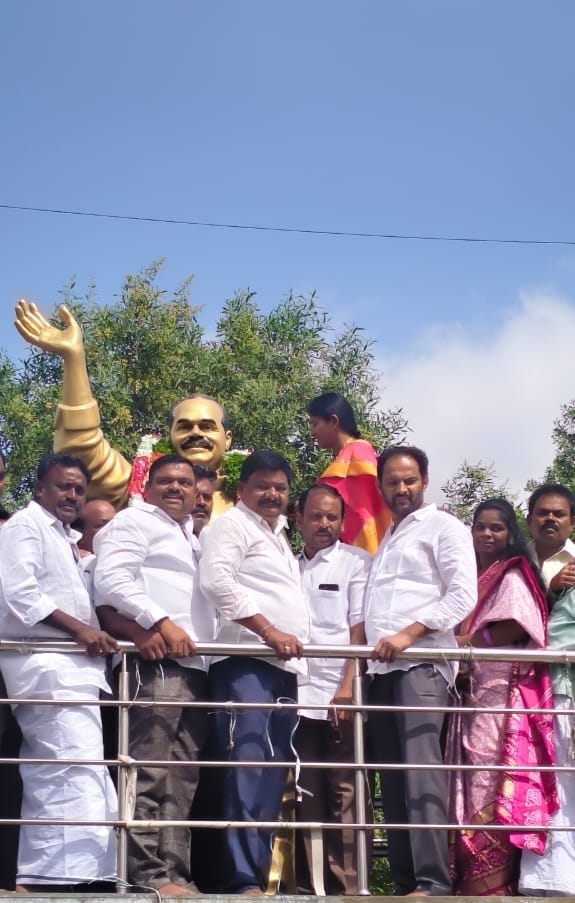 lathaperam's tweet photo. Today ysr jayanthi @ tadipatri ......
@YSRCParty @ysjagan @amarperam https://t.co/HpwRpwSzOn