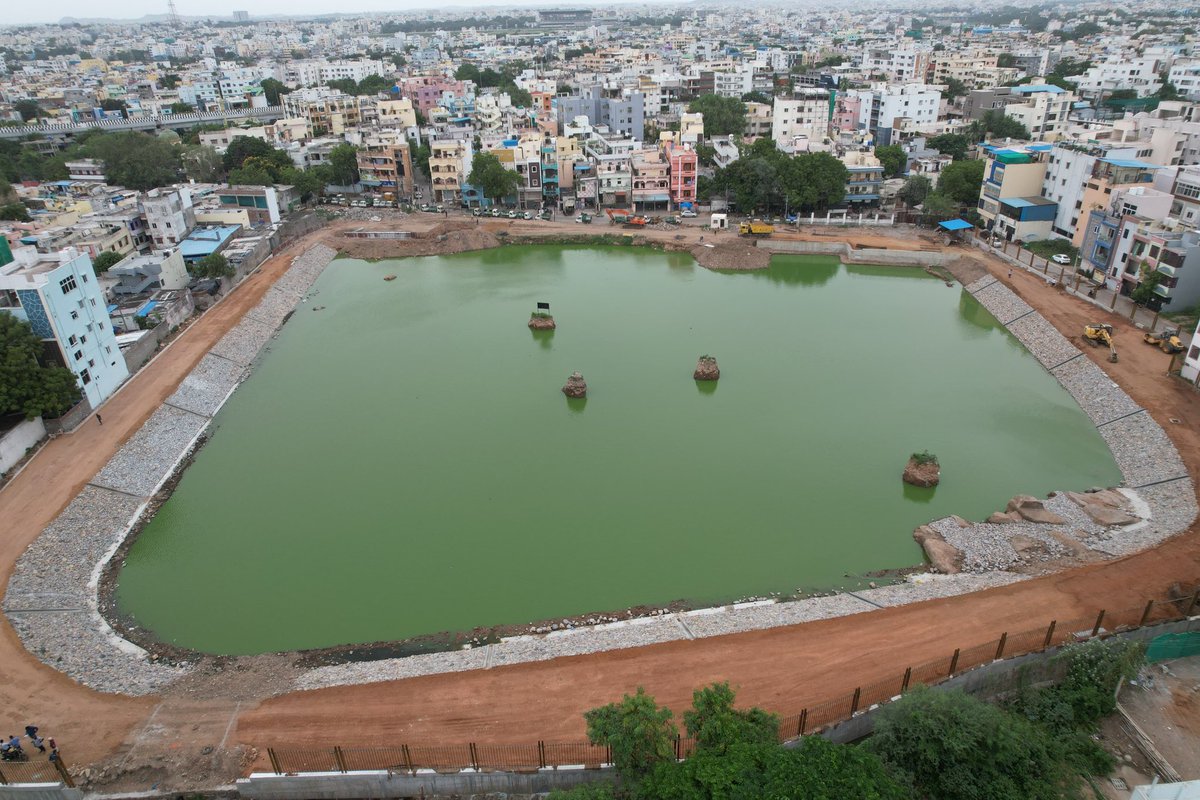 SantoshReddyVK1's tweet photo. Kudos to #TelanganaCM @revanth_anumula Sir,
 &amp; #HYDRAA Commissioner Sir, @Comm_HYDRAA
for transforming #Amberpet #BathukammaKunta 🔥
Thank you for your dedication ✅ #Hyderabad #SaveTheLakes https://t.co/Ij4jvqnEZD