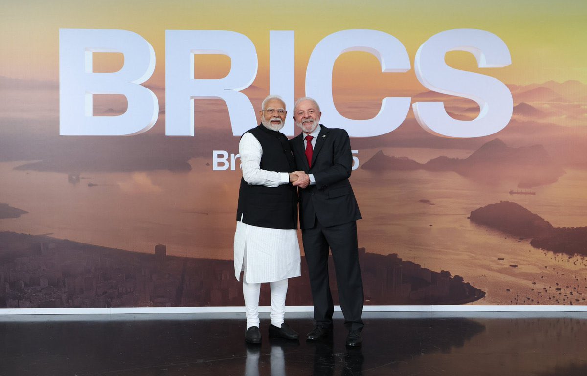 itsfebinjoseph's tweet image. JUST IN: 🇮🇳🇧🇷 Indian Prime Minister Modi and Brazil's President Lula at BRICS Summit.