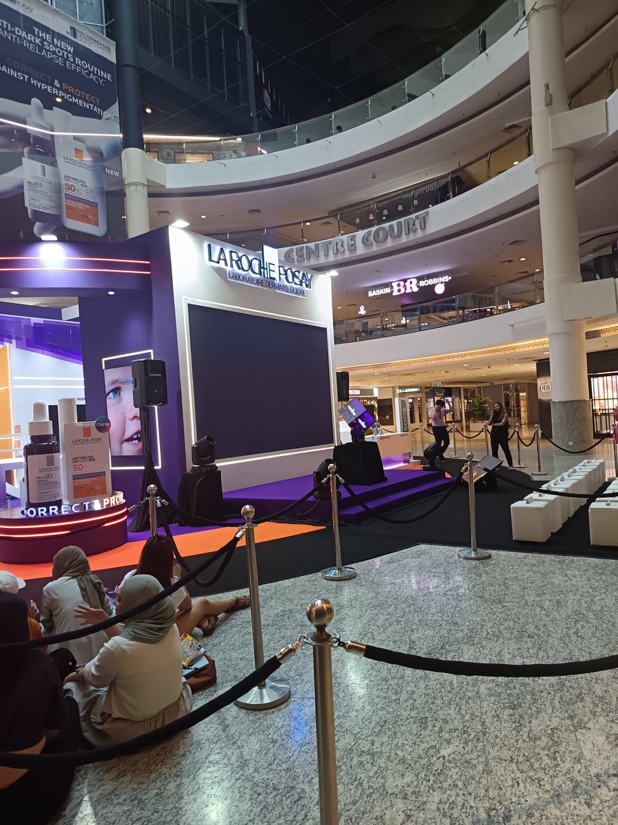 Xuan_7172's tweet photo. [EVENT] The Launch of La Roche-Posay’s Anthelios UVMune 400
📅: 8 July 2025 (Tuesday)
🕚: 12PM – 1PM
📍: Centre Court, Mid Valley Megamall 
⭐: GOT7's JAY B
#제이비 #JAYB #GOT7 #JAYBinMY #JAYBinKL #LaRochePosay #LaRochePosayMY #midvalley #Malaysia 
This is the stage for the event https://t.co/z1oTDQuyQN