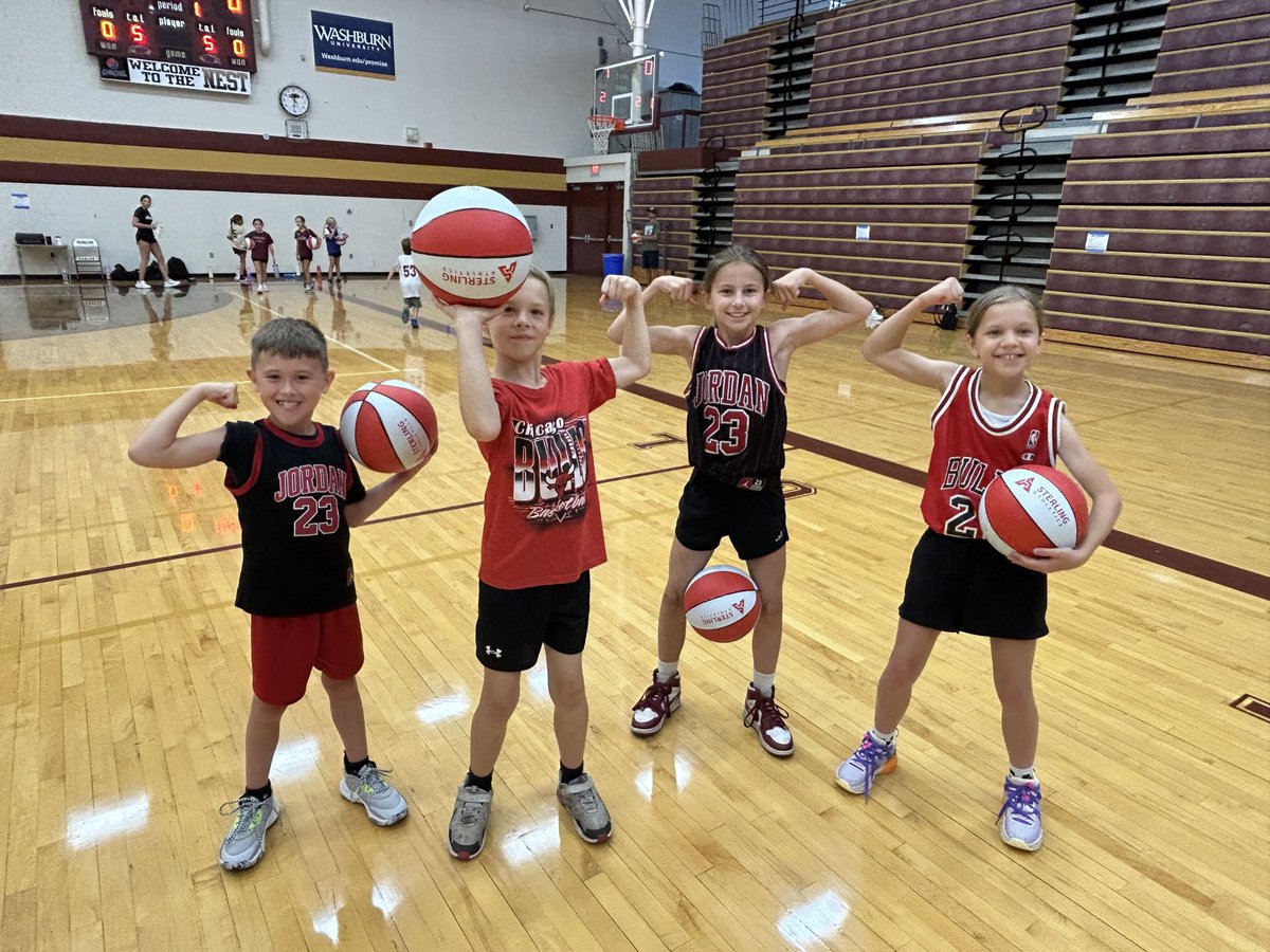 Lake_Hoops's tweet image. Jordan > LeBron at Youth Camp Today #JerseyDay