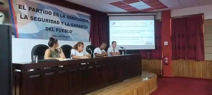 🗓️ Los días 7, 8 y 9 de julio está sesionando el Seminario Provincial de Preparación ✏️ del Curso Escolar 2025-2026 en #Mayabeque 📚.