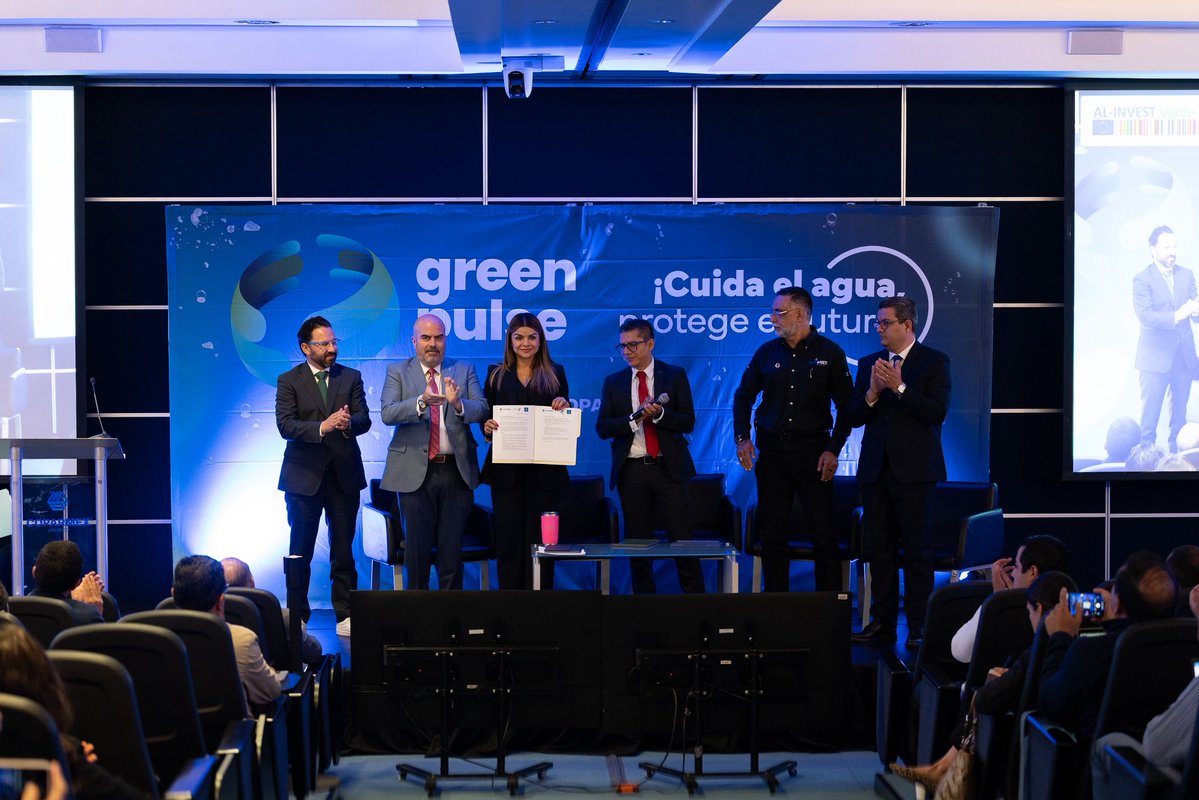 AlianzaExClima's tweet image. Participamos como aliados en #GreenPulse, evento de @ComCoparmex, sumando a la conversación sobre sostenibilidad y Economía Circular. Gracias por invitarnos a ser parte del cambio. 🌎
#GreenPulse #AlianzaEmpresarialPorElClima #CoparmexJalisco