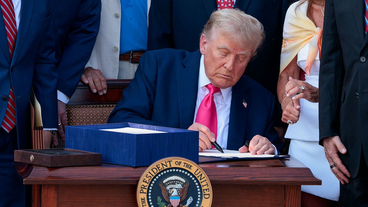 El presidente de los Estados Unidos, Donald Trump, anunció este lunes 7 de julio, más aranceles en contra de Myanmar, Laos, Sudáfrica, Malasia, Japón, Corea del Sur y Kazajistán.