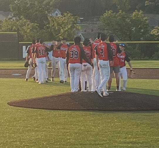 Extra!  Extra!  Read all about it!  The Knights win in extra-innings, 6-5!