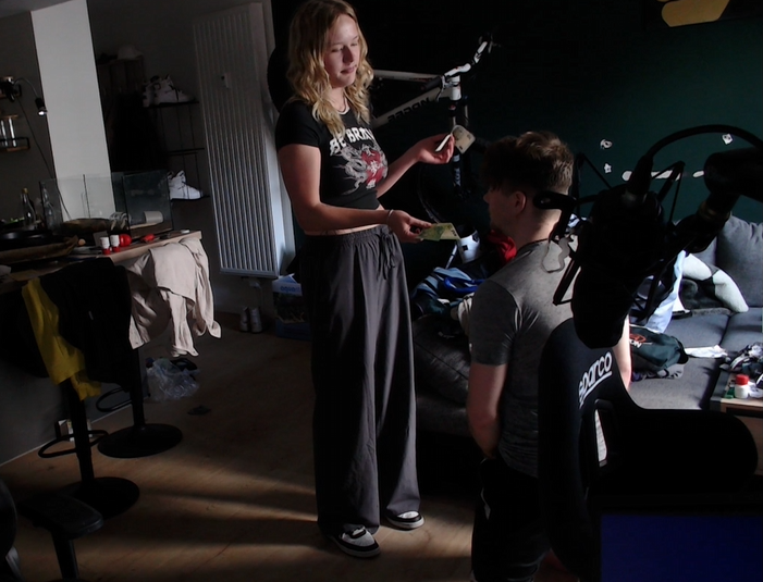 KimiKimivf2's tweet photo. Wer will das ganze Video sehen, indem eine 17-jährige non Findom jemanden abzieht? 
PayPal 15€ an mich. Mehr über PN. https://t.co/C953zyRQIq
