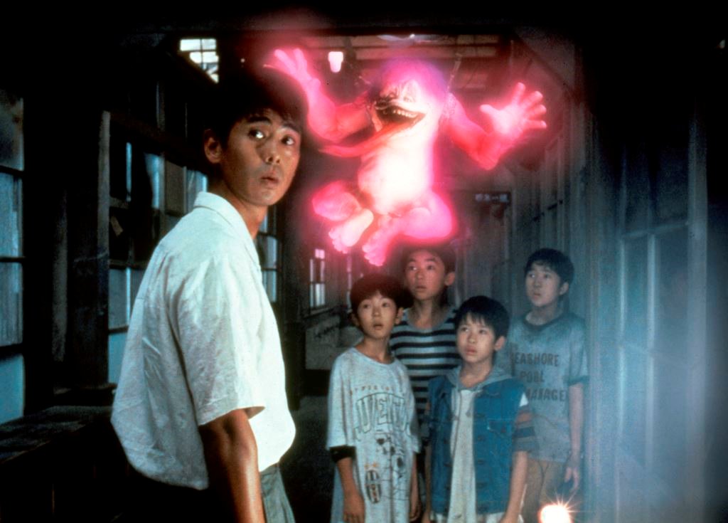 ちょうど30年前の1995年7月8日
映画『学校の怪談』が公開となりました。

友情、恋愛、青春、出会い、別れ、ちょっとした恐怖、ワクワク、ドキドキ、切なさ、悲しさ、嬉しさ・・・。あらゆる感情が詰まった名作中の名作。

30周年おめでとうございます。