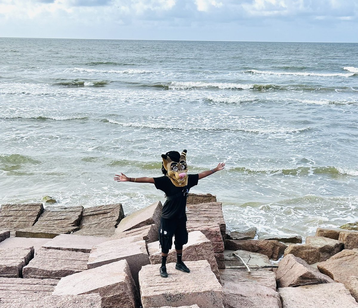 Drizzyisgei's tweet image. Galveston Trip w @BrunoDaTexan was amazing ✨