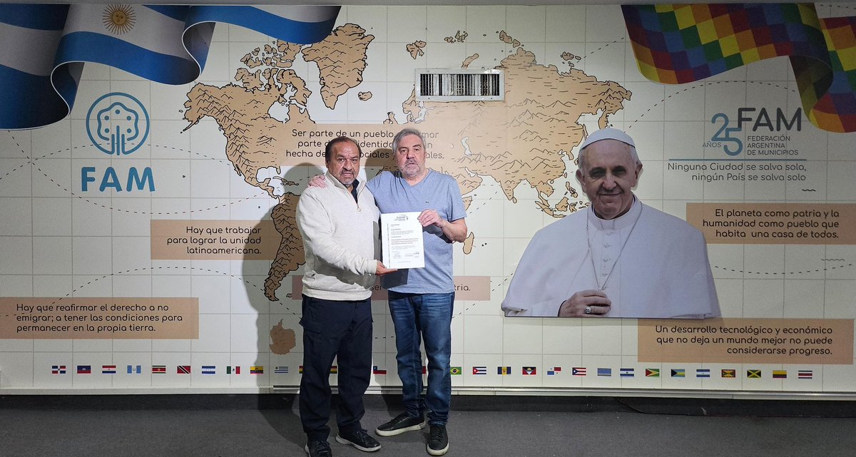 Nuestro SrioGral entrega el nombramiento como Presidente de nuestra Comisión Especial de Humanismo Social; Pensamiento del Papa Francisco, a nuestro colega <a href="/Juan_Matteo/">Juan Matteo</a>🇦🇷

Se reúnen en la sede de <a href="/FAMdeArgentina/">FAM</a> y revisan líneas de actuación de la Comisión para 2025