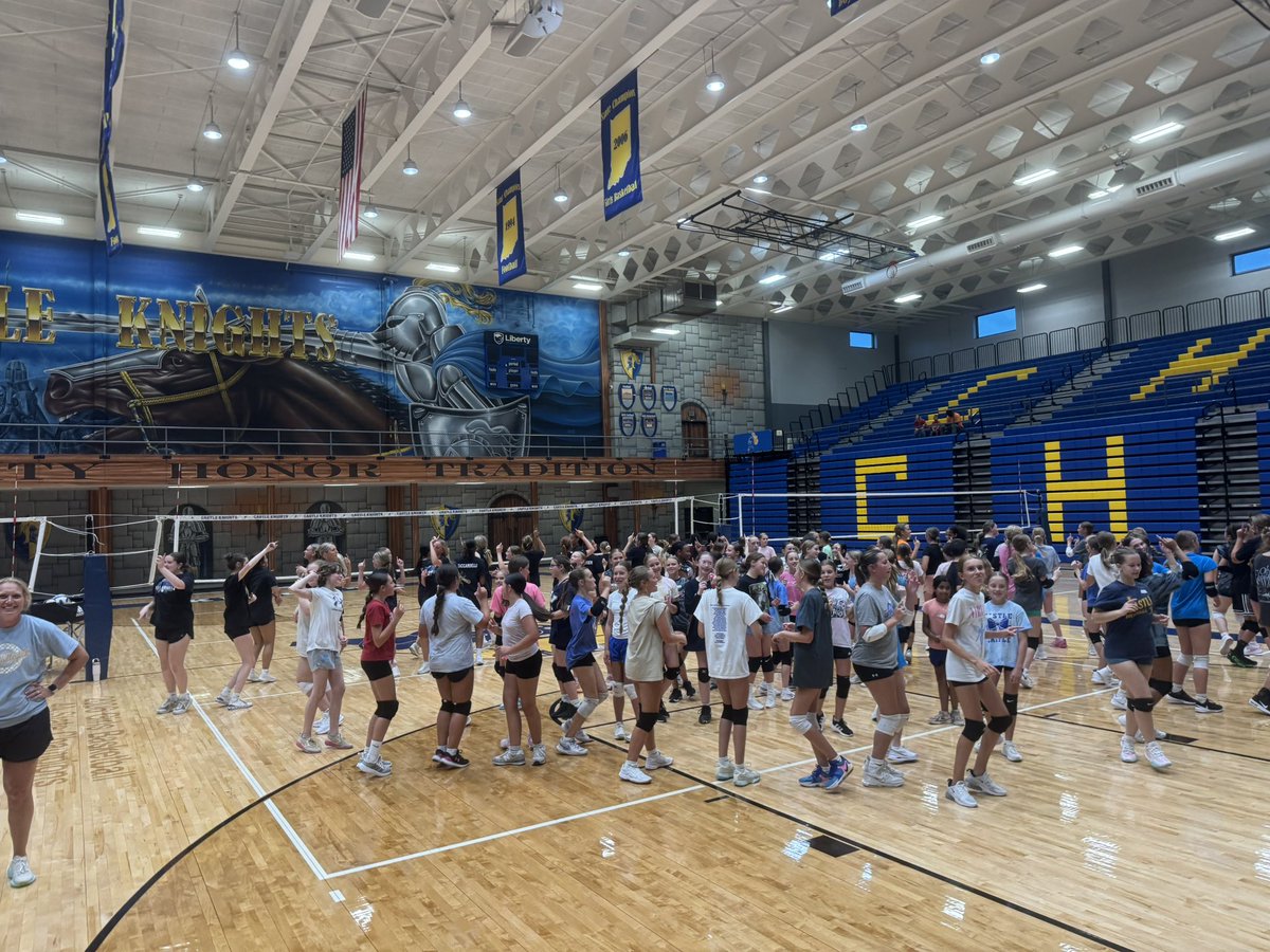 Day 1 of Castle Volleyball Camp!! Day 2 will be USA themed. ❤️💙🤍