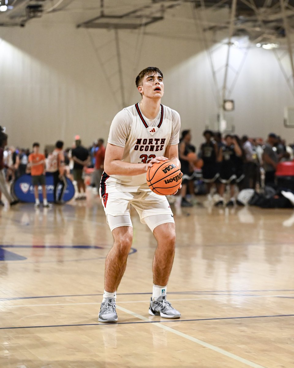 Banks Pourchier (@banks_pourchier) on Twitter photo After talking with Coach Ferell, I’m blessed to receive an offer from Presbyterian College! Thank you for the opportunity! <a href="/BlueHoseMBB/">PC Basketball</a> <a href="/NOHSTitansBball/">North Oconee Titans Basketball</a> <a href="/AtlAllStars_/">C. Miller</a> <a href="/RiseCircuit/">UA Rise Circuit</a> <a href="/TMarkwith14/">Trent Markwith</a> <a href="/OntheRadarHoops/">Shun Williams</a> <a href="/RYZEHoops/">RYZE Hoops</a> After talking with Coach Ferell, I’m blessed to receive an offer from Presbyterian College! Thank you for the opportunity! <a href="/BlueHoseMBB/">PC Basketball</a> <a href="/NOHSTitansBball/">North Oconee Titans Basketball</a> <a href="/AtlAllStars_/">C. Miller</a> <a href="/RiseCircuit/">UA Rise Circuit</a> <a href="/TMarkwith14/">Trent Markwith</a> <a href="/OntheRadarHoops/">Shun Williams</a> <a href="/RYZEHoops/">RYZE Hoops</a>