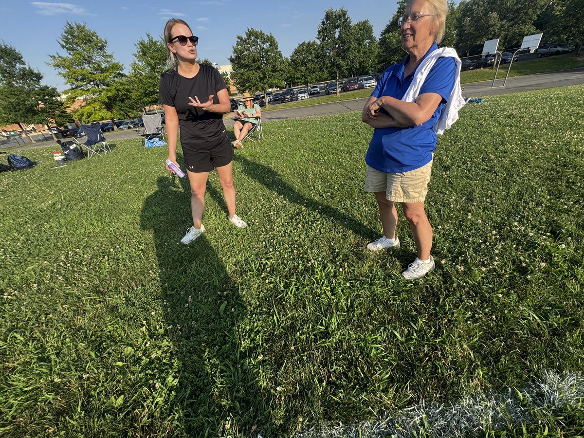 MarilynBalcombe's tweet image. A BIG thank you to Joe Hooks and @480Cares for inviting me to spend time with your young athletes and mentors. This program is a win-win-win for the kids, the mentors and the community. Great job. @MoCoCouncilMD
@MontgomeryCoMD