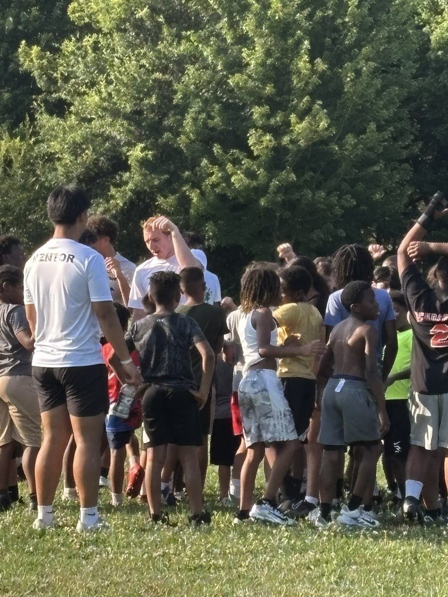 MarilynBalcombe's tweet image. A BIG thank you to Joe Hooks and @480Cares for inviting me to spend time with your young athletes and mentors. This program is a win-win-win for the kids, the mentors and the community. Great job. @MoCoCouncilMD
@MontgomeryCoMD
