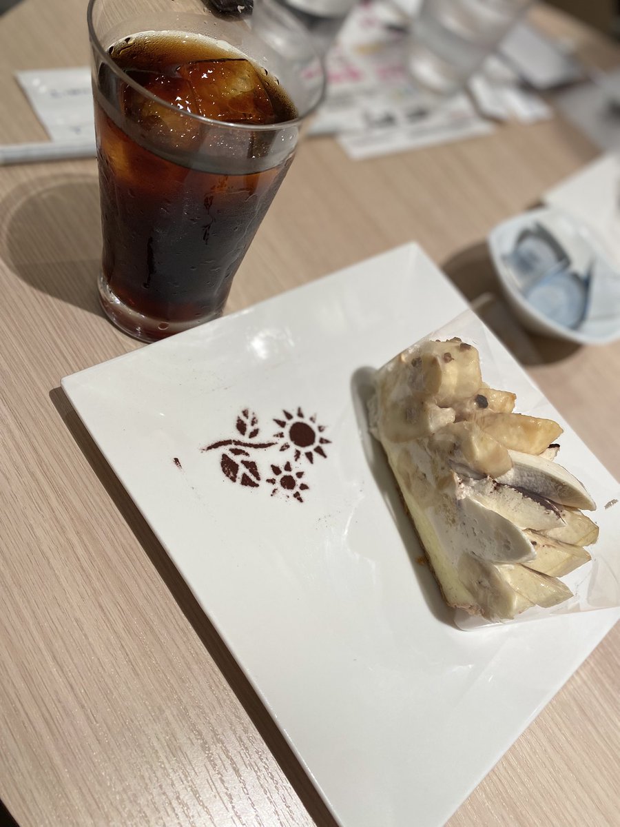 theTokyoLine's tweet photo. 〜🌻〜
#ケーキ https://t.co/IlyoEPEUDr