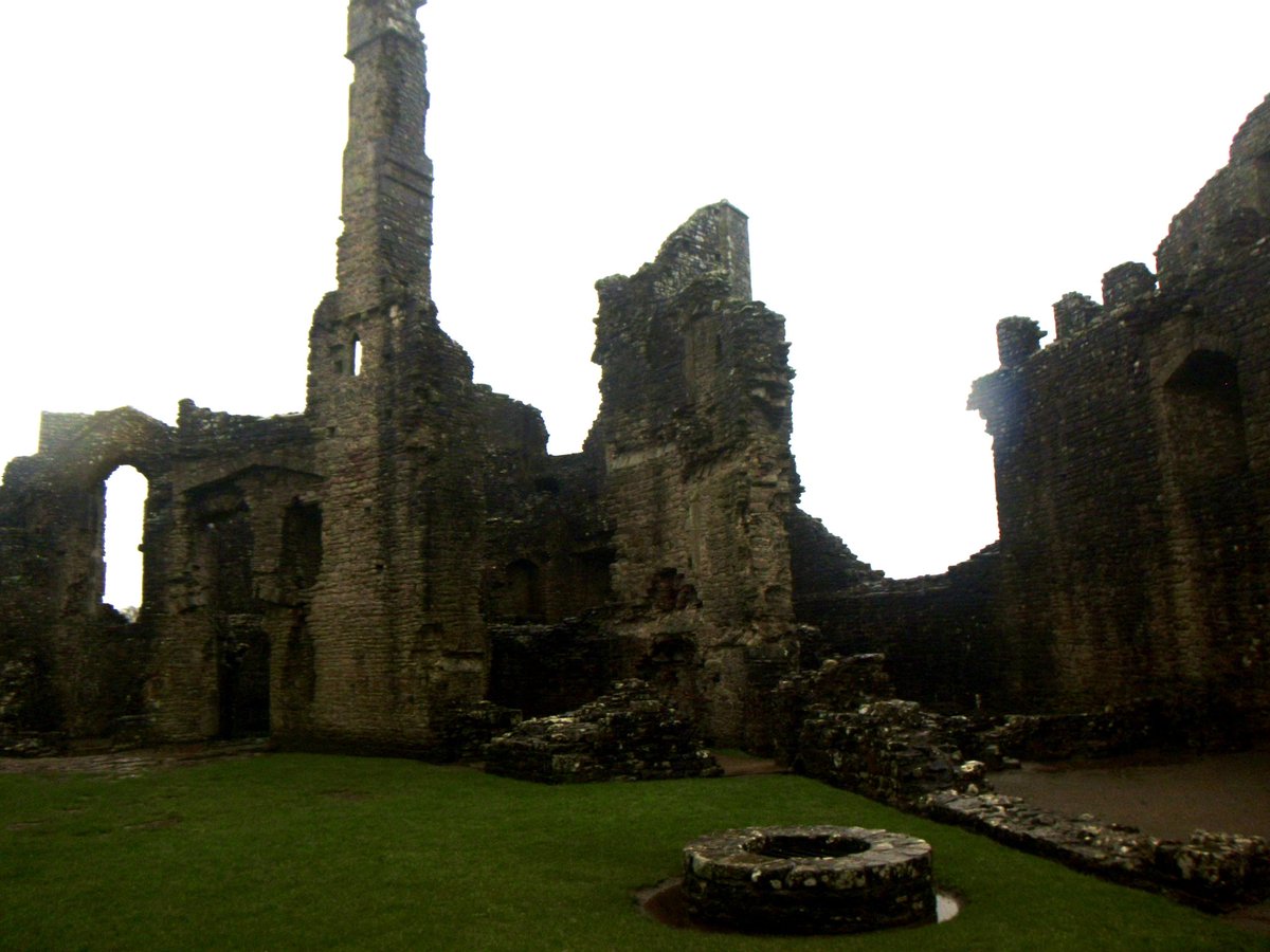 uw0ss's tweet image. i miss my castle 🏰