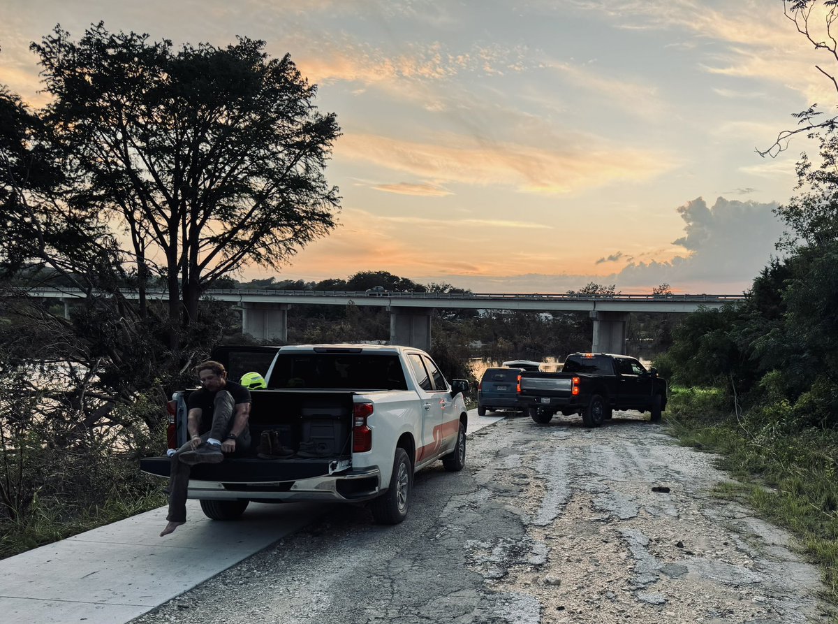 Search &amp; rescue teams wrapping up for the night along the Guadalupe River. They’ll be back tomorrow when the sun comes up, looking for any survivors #kerrvilleflooding #KerrvilleTX #GuadalupeRiverFloodTexas2025 #wfaa #wfaaweather