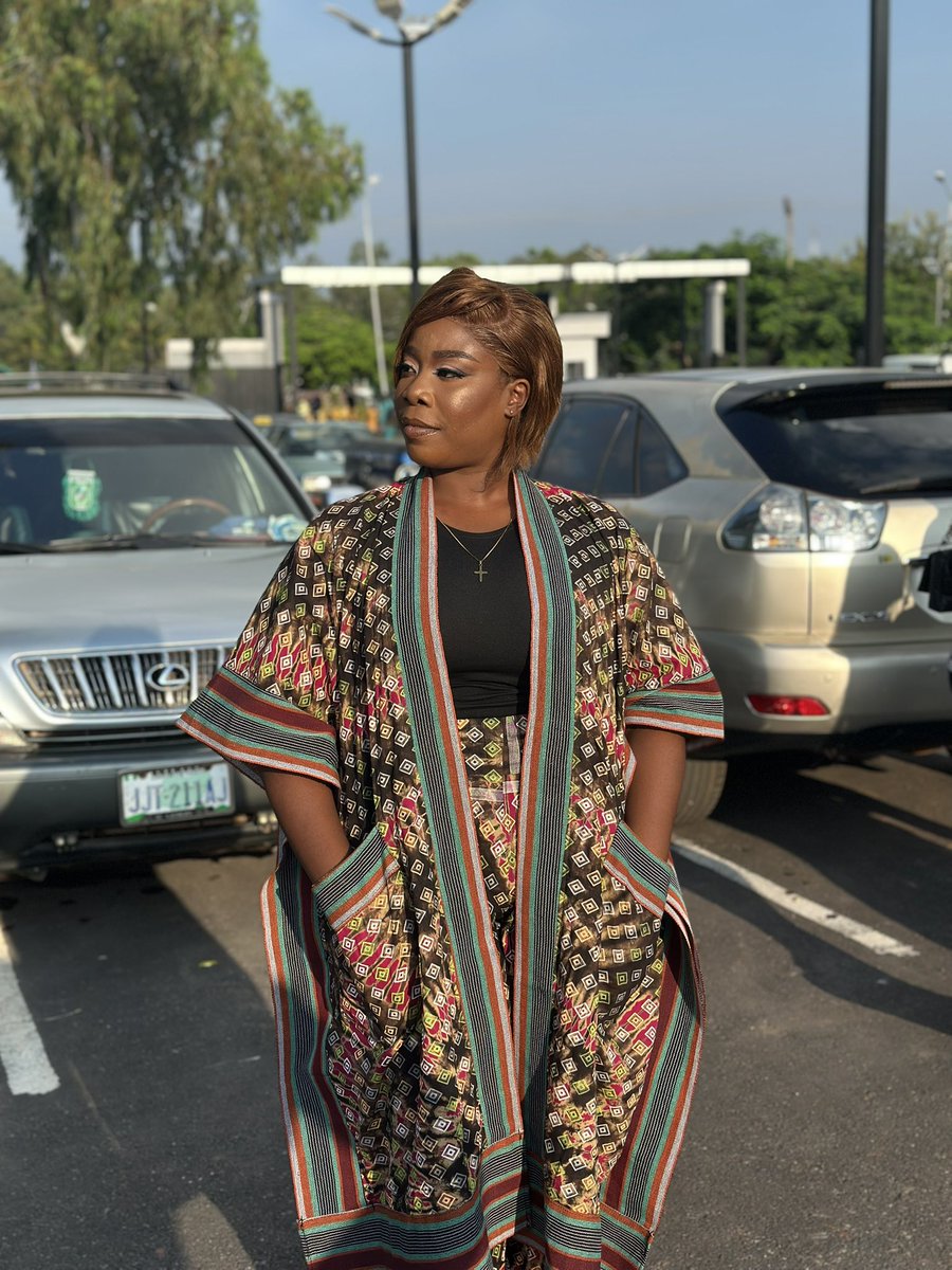 JulietAmaka18's tweet photo. It’s my birthday today 🎂✨
This year stretched me, healed me, and taught me how to choose myself softly, fully, and without apology.
Still growing. Still becoming. Still grateful.
Happy birthday to me 💛
#BirthdayGirl #Gratitude #SoftLife #AnotherYearWiser #birthday https://t.co/izPbQFFKpf