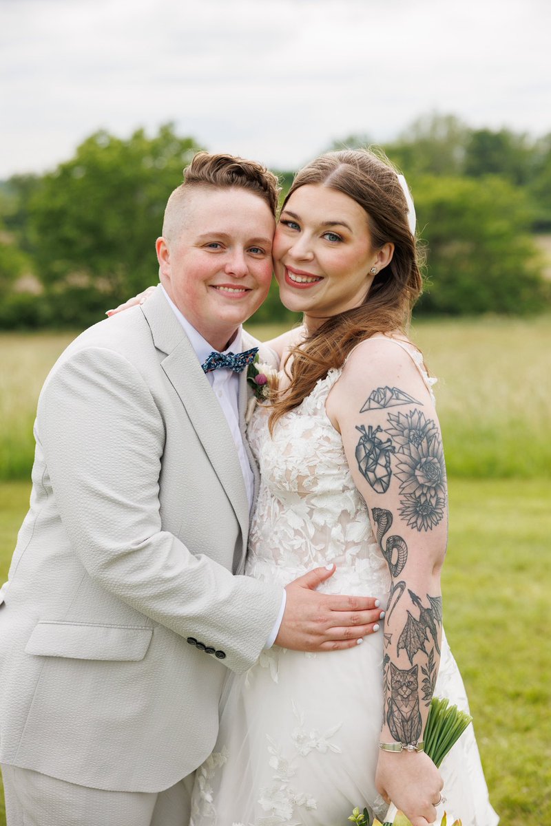 swifferwins's tweet image. hi friends!! sorry i’ve been inactive.. between getting married, going on our honeymoon, and the process to buy our house, it’s been busy!! we close on the house on THURSDAY 7/10 - my 26th bday! so excited!