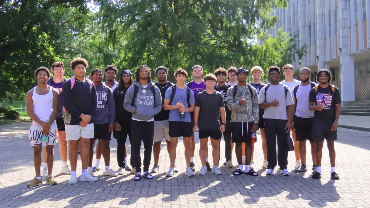 NSUDemonsFB's tweet image. The freshmen have arrived! 🔥🔥
Help us welcome our newest group of Demons to campus for what’s going to be an incredible year in Demonland! 🤘
#ForkEm #SummerBridge
