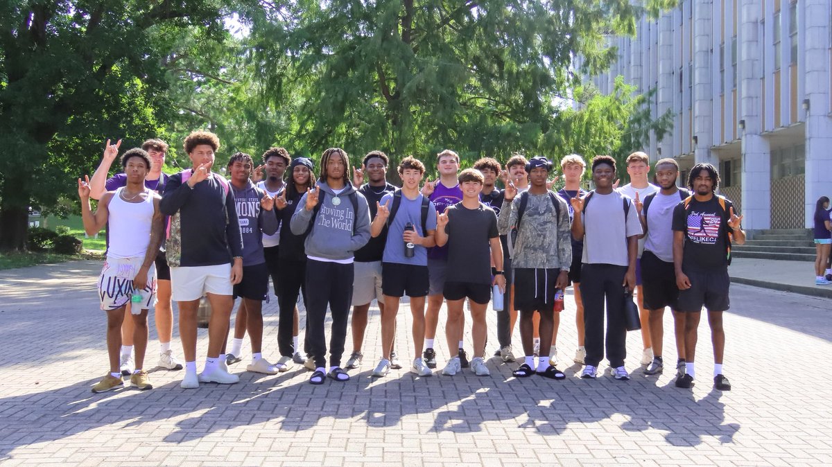 NSUDemonsFB's tweet image. The freshmen have arrived! 🔥🔥
Help us welcome our newest group of Demons to campus for what’s going to be an incredible year in Demonland! 🤘
#ForkEm #SummerBridge