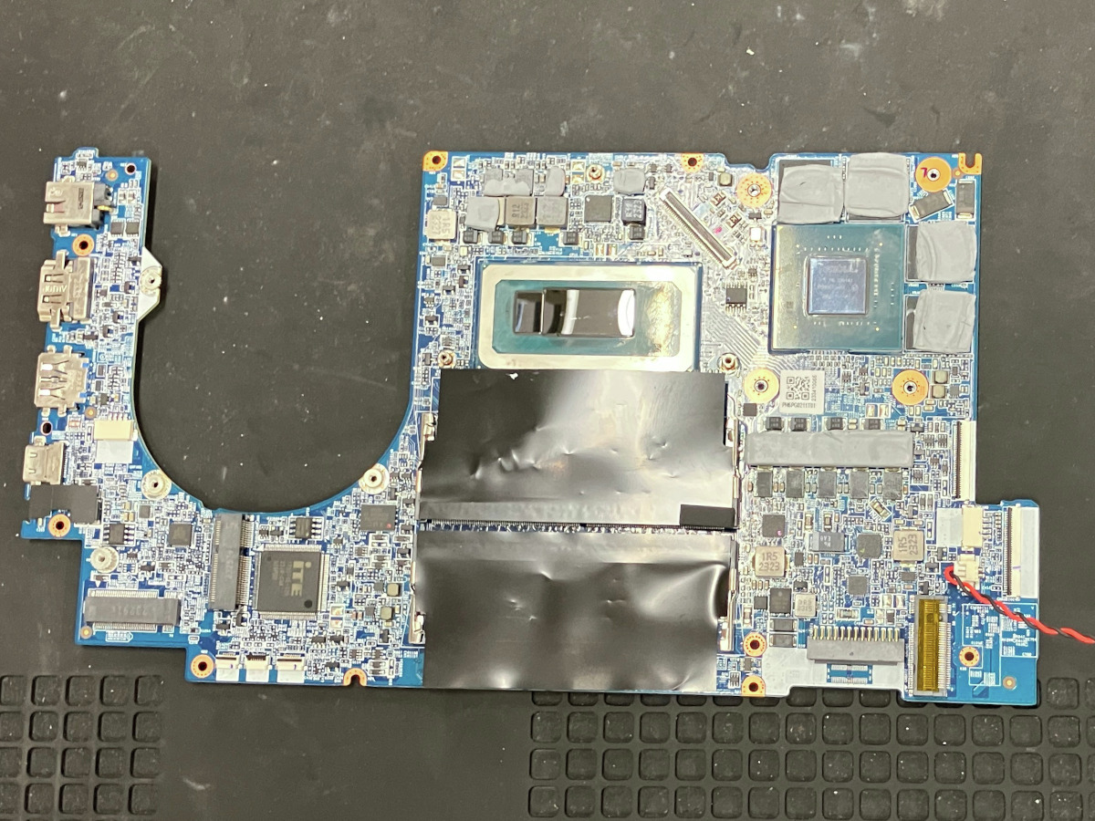 #GALLERIA 製ゲーミングPCが起動しない…🎮
デジタルドック座間相武台店でのパソコン修理事例をご紹介します。
マザーボード交換で無事復旧！✨
詳細はこちら
digital-doc.jp/blog/20250701_…
#パソコン修理 #ゲーミングPC #デジタルドック座間相武台店