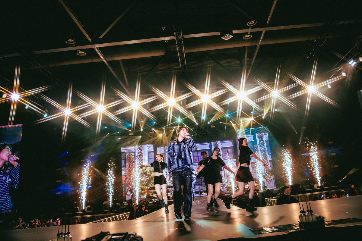 ELF_ASIA's tweet image. 🎤 DAESUNG 2025 ASIA TOUR: D’s WAVE IN HONG KONG held last Sat was so amazing, hope you all had an enjoyable night filled with love, energy and wonderful memories in this DAESUNG&apos;s universe! 🪐 

#대성 #DAESUNG #DLITE
#DsWAVE #Asia_tour #HongKong