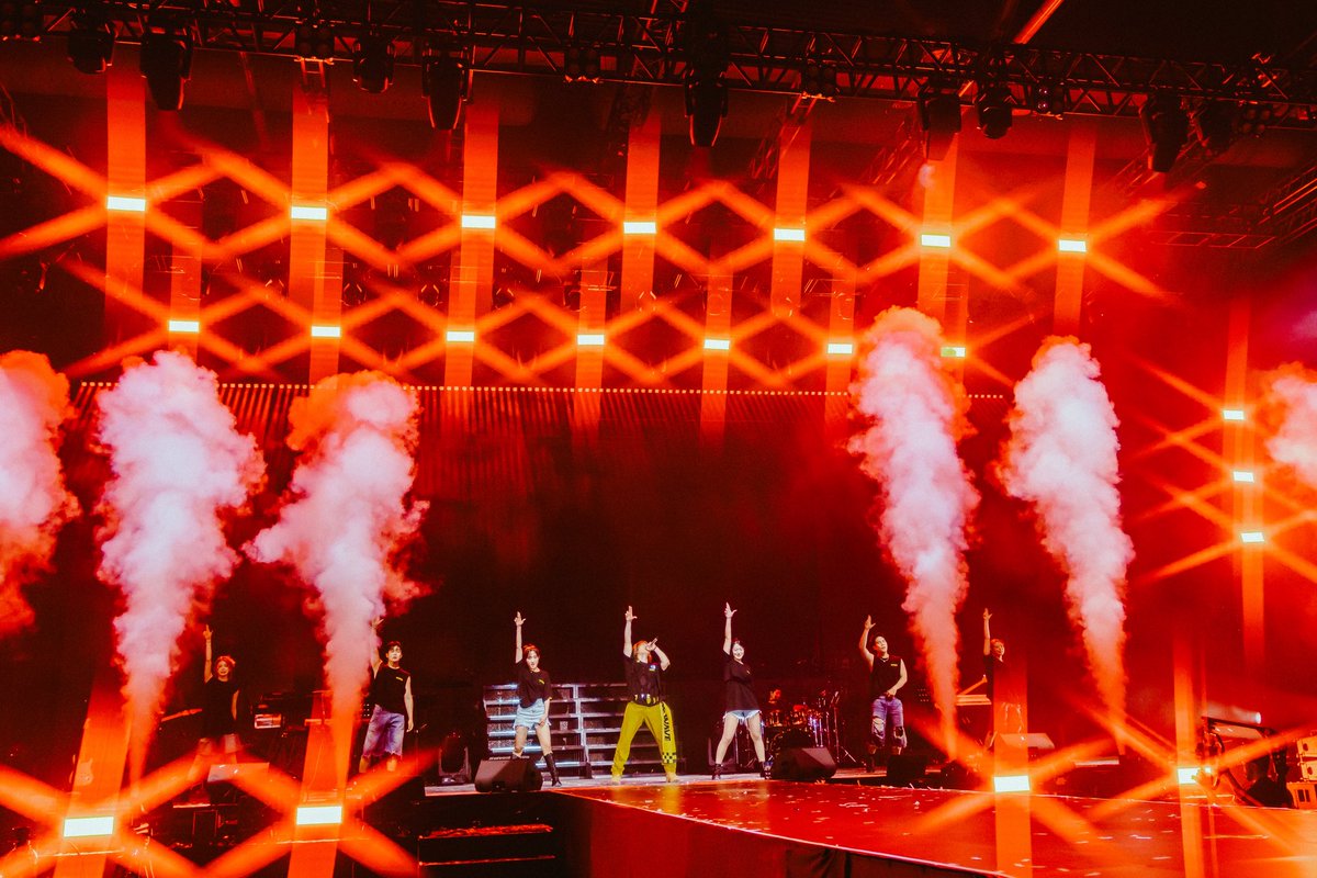 ELF_ASIA's tweet image. 🎤 DAESUNG 2025 ASIA TOUR: D’s WAVE IN HONG KONG held last Sat was so amazing, hope you all had an enjoyable night filled with love, energy and wonderful memories in this DAESUNG&apos;s universe! 🪐 

#대성 #DAESUNG #DLITE
#DsWAVE #Asia_tour #HongKong