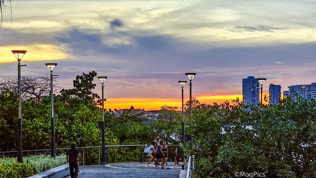 moqjazz's tweet image. Les comparto mi atardecer desde La Laguna del Condado. Pt.1 #PuertoRico #sunsets @SLopezTiempo @383_787 @adamonzon @AWA_013 @DeborahTiempo @BoricuaVasca @EliRobainaTV @bredle @KevinDelbrey @SusanSoltero @GuaybanaJota @BrujaBoricua_2 @CycloforumsPR @zamiratv @Fernando_AF14