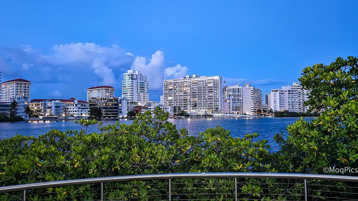 moqjazz's tweet image. Les comparto mi atardecer desde La Laguna del Condado. Pt.1 #PuertoRico #sunsets @SLopezTiempo @383_787 @adamonzon @AWA_013 @DeborahTiempo @BoricuaVasca @EliRobainaTV @bredle @KevinDelbrey @SusanSoltero @GuaybanaJota @BrujaBoricua_2 @CycloforumsPR @zamiratv @Fernando_AF14