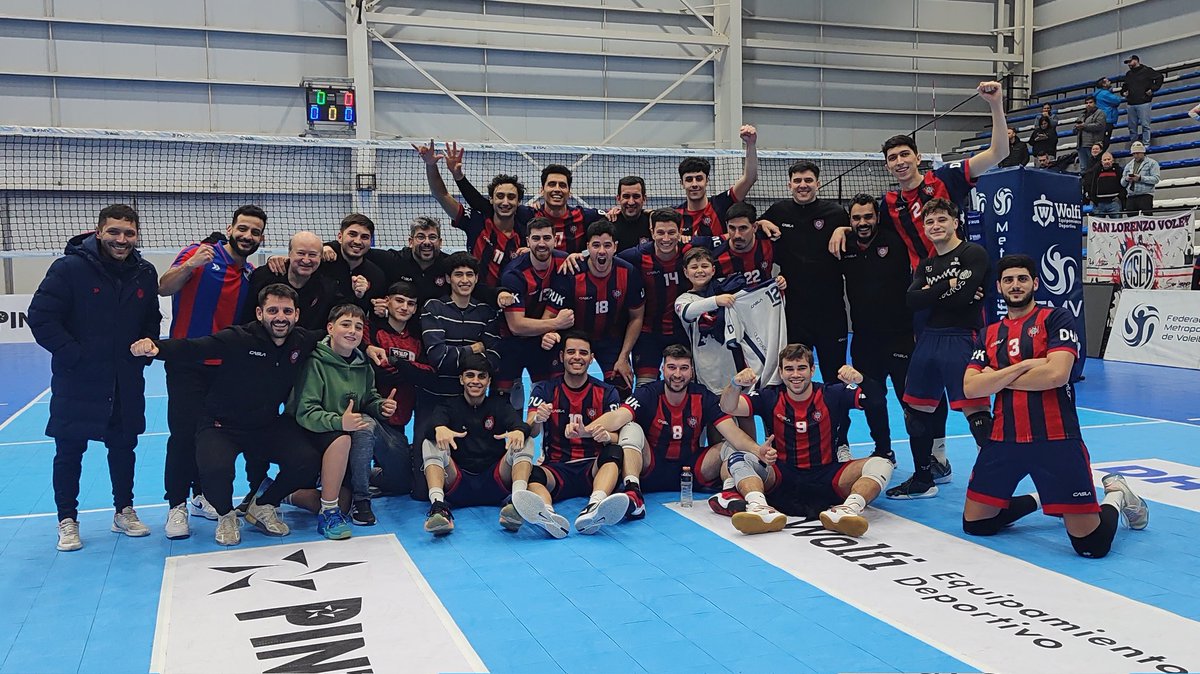 💪 ¡SAN LORENZO ES SEMIFINALISTA!

¡Triunfazo por 3-1 (25-22, 22-25, 25-23 y 25-22) ante Defensores de Banfield, en La Casa del Voley, en el juego definitivo por los cuartos de final de la División de Honor!

🔜 El Ciclón disputará la semifinal ante Vélez. 

¡Vamos Matadores!